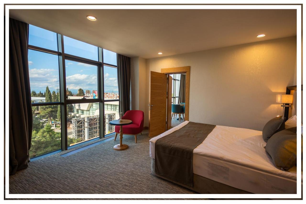 Premium Hotel Ganja Buitenkant foto