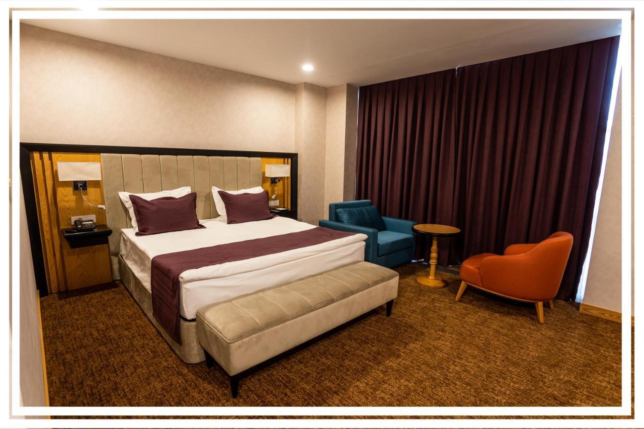 Premium Hotel Ganja Buitenkant foto