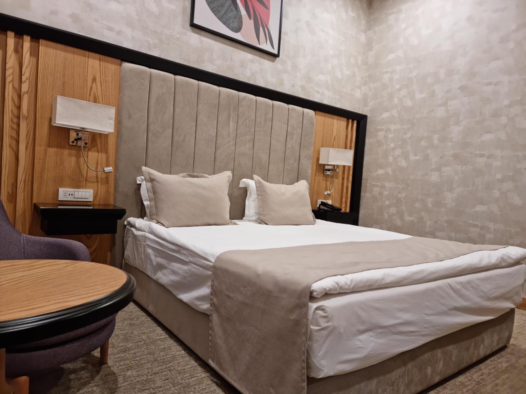 Premium Hotel Ganja Buitenkant foto
